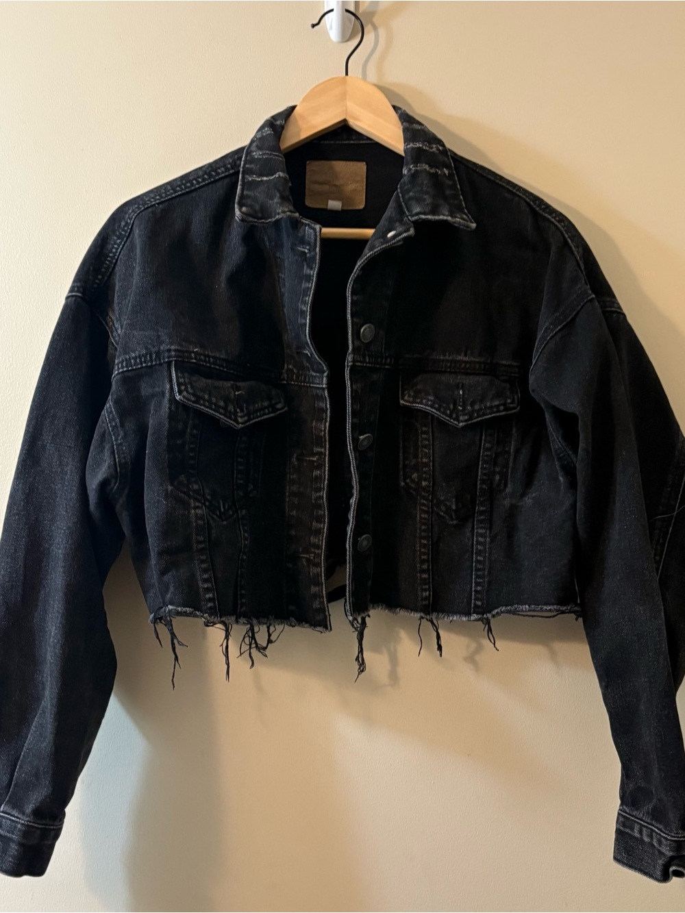 Black Cropped Distressed Denim Jacket Women’s Size Small